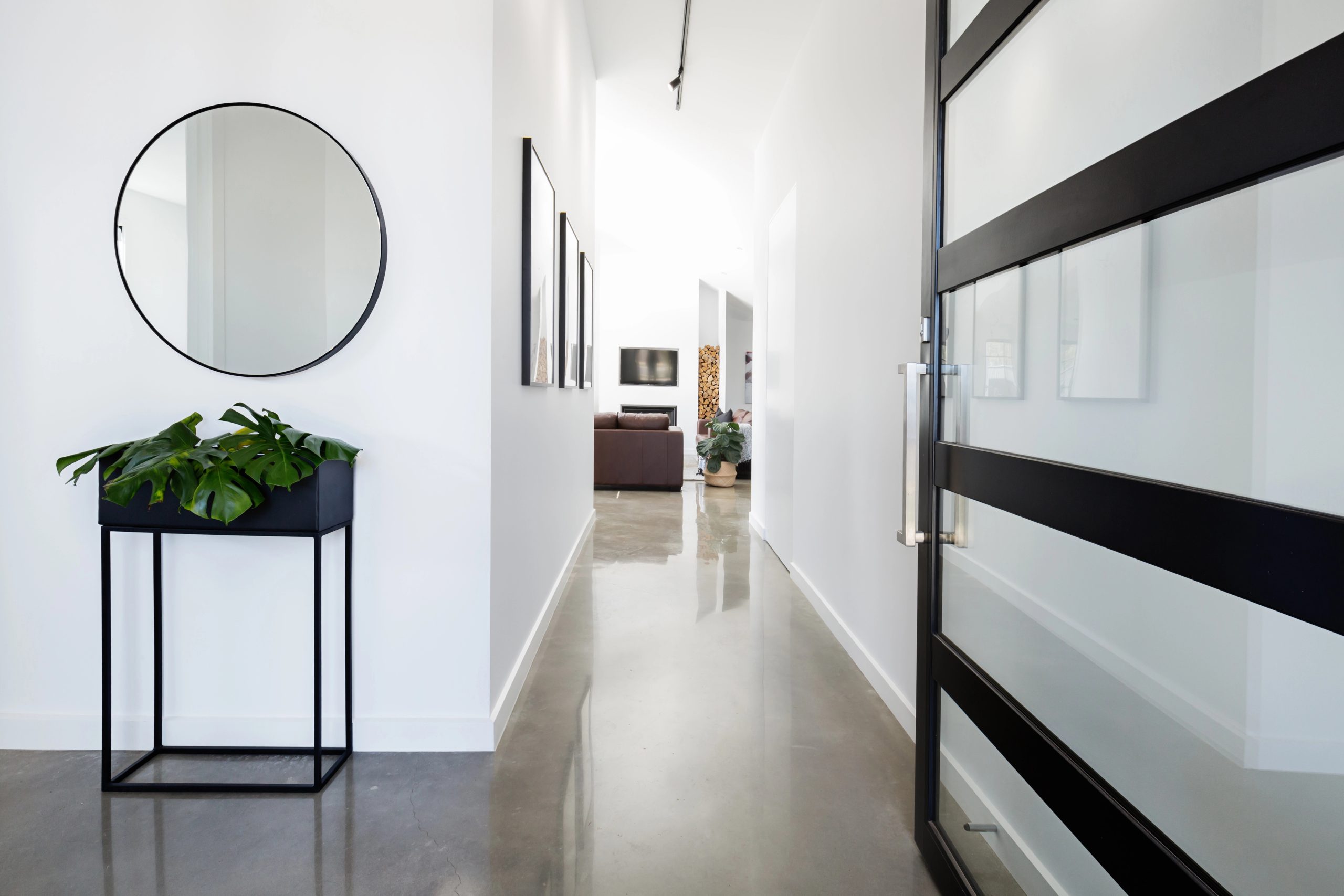 Hallway / Entrance